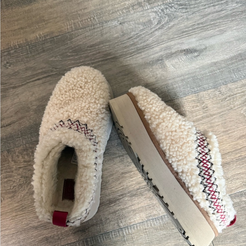 UGG Tazz Braid Shearling Slipper - Picture 4 of 5